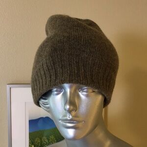 100% Cashmere Knit Beanie Reversible by St. Bernard